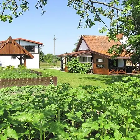 Holiday Home, Bogaczewo 펜션 Güldenboden